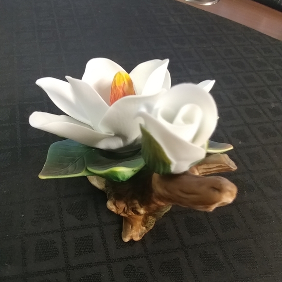 Southern Magnolia with Bud Sculpture - Picture 5 of 5